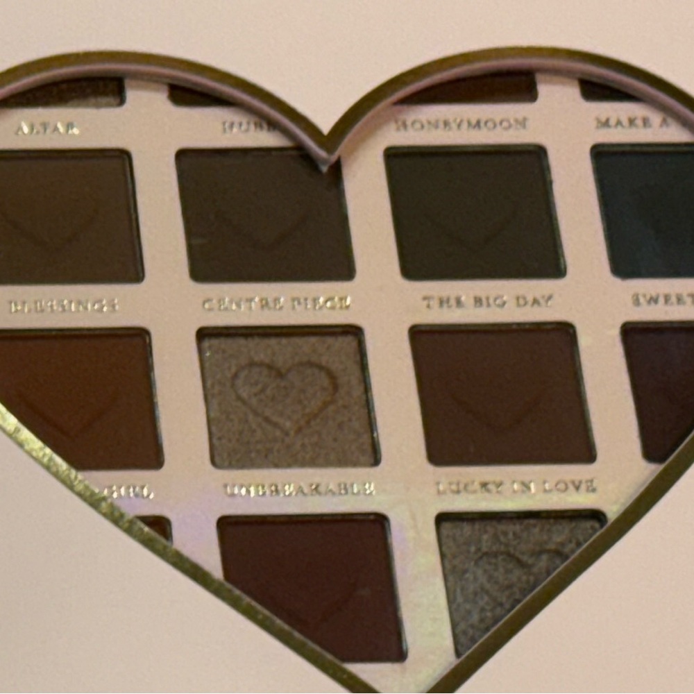 P Louise Wedding Wish XL Eyeshadow Palette. New in Box. Stunning palette!!! - Picture 2 of 15
